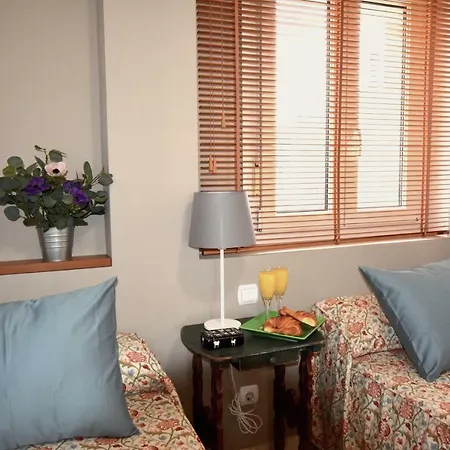 Renthas Beach Apartament Marbella