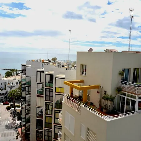 Apartament Renthas Beach *